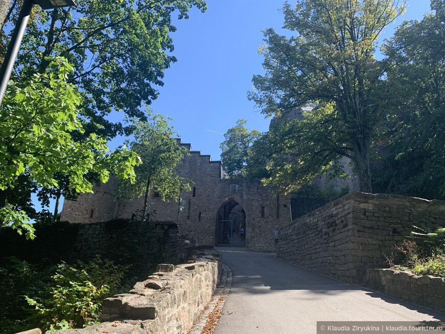 Самая большая крепость Бадена с самой знаменитой арфой