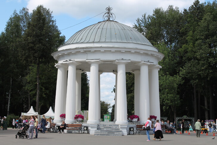 Ротонда в парке Горького