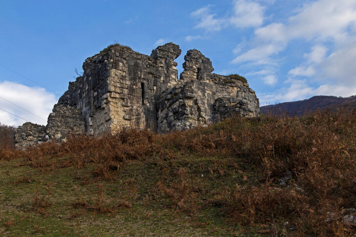 Руины Бзыбской крепости