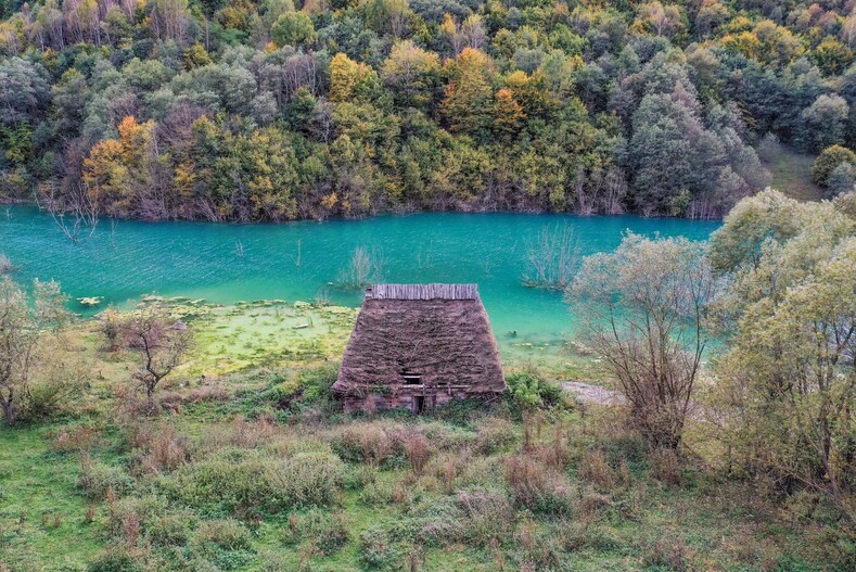Геамана - румынская деревня-призрак, утонувшая в озере токсичных отходов