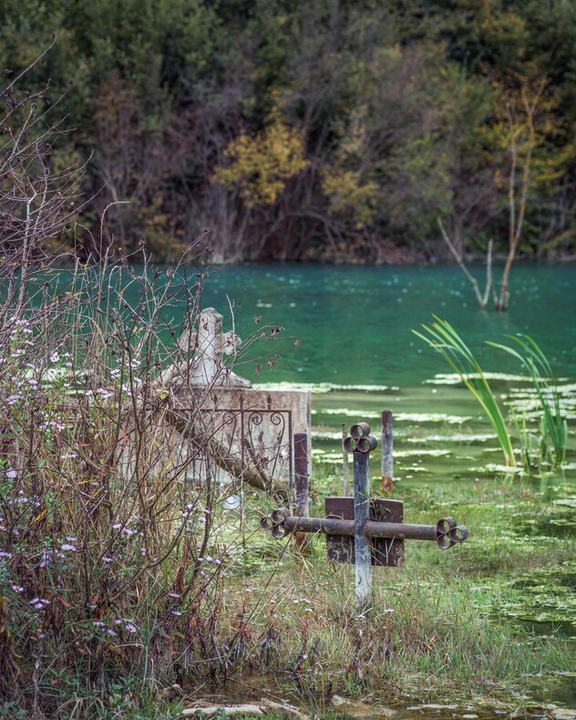 Геамана - румынская деревня-призрак, утонувшая в озере токсичных отходов