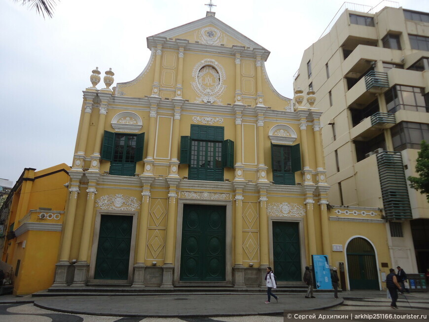 Развалины средневекового собора Святого Павла в китайско-португальском Макао
