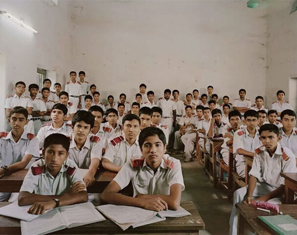 «Классные портреты»: как выглядят школьники из 20 стран мира