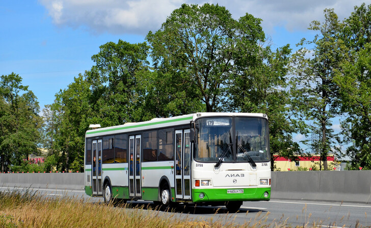 Автобус № 179