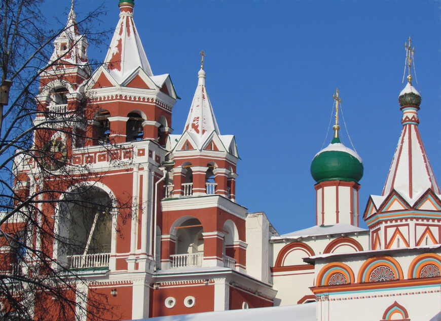 Казанская трапезная церковь и Троицкий храм