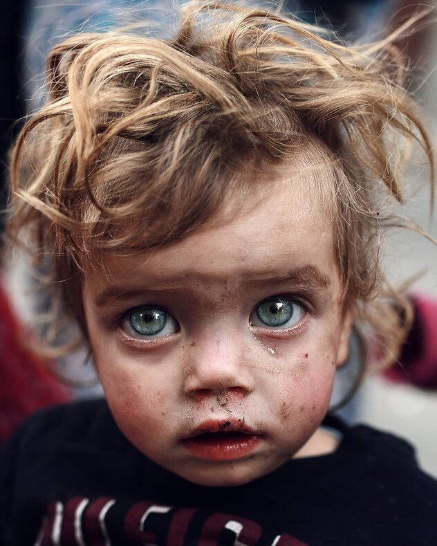 20 случайных фото, моделями на которых стали дети с экстраординарным цветом глаз
