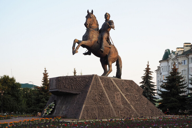 Памятник генералу А.П. Ермолову