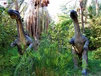 Первобытные люди и динозавры