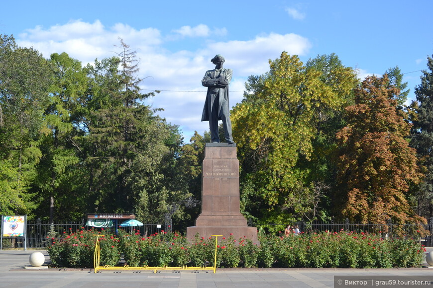 Памятник самому известному уроженцу Саратова