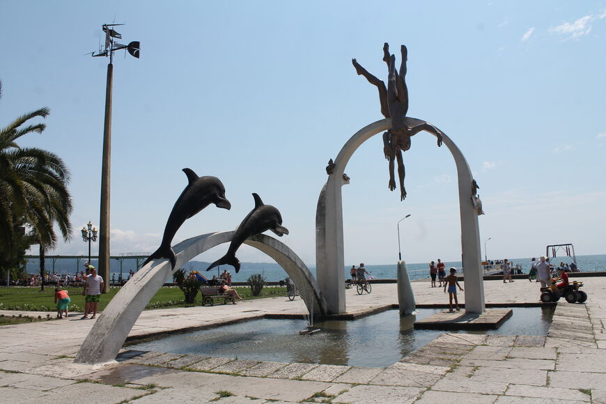 Скульптура-фонтан «Ныряльщики за жемчугом»