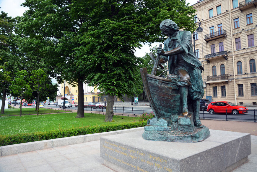 Памятник Петру I - «Царь-плотник»