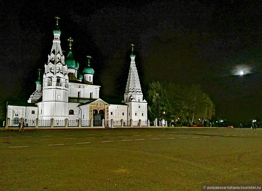 Вечерний Ярославль и Земляной город