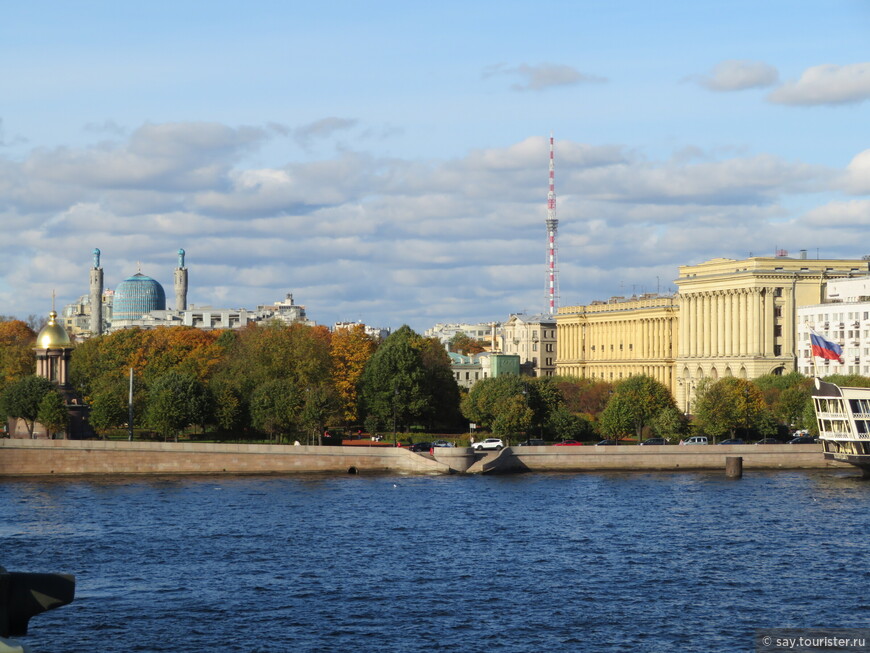 Санкт-Петербург. Самый красивый в мире пешеходный маршрут. Классика. Берег левый