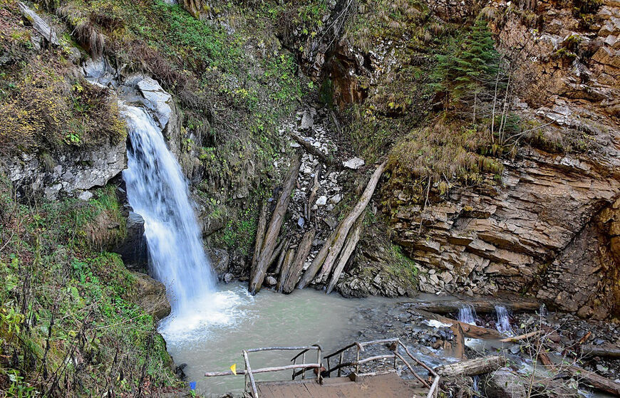 Водопад Чара в Парке водопадов Менделиха