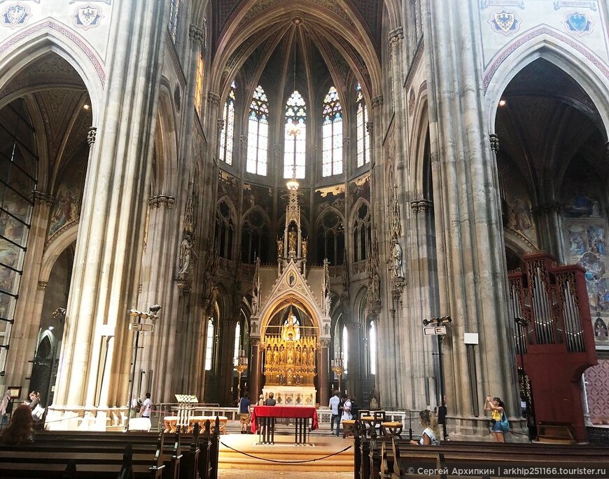 Нео-готический собор Вотивкирхе в Вене — один из самых красивых в Австрии