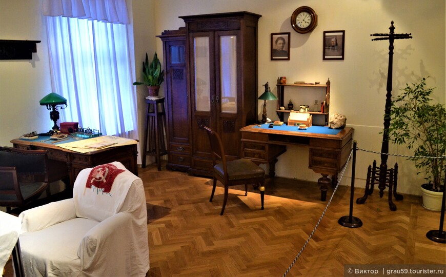 Временная экспозиция Квартира В.И. Ленина в Кремле, гостящая в музее Пресня