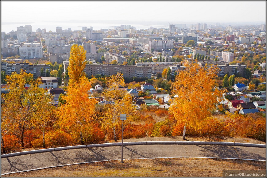 Рыжая осень в саратовском Парке Победы