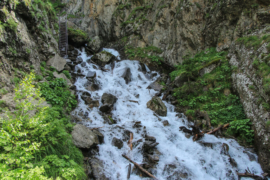 Водопад Шумка, Домбай — как добраться, фото, на карте, отзывы, маршрут