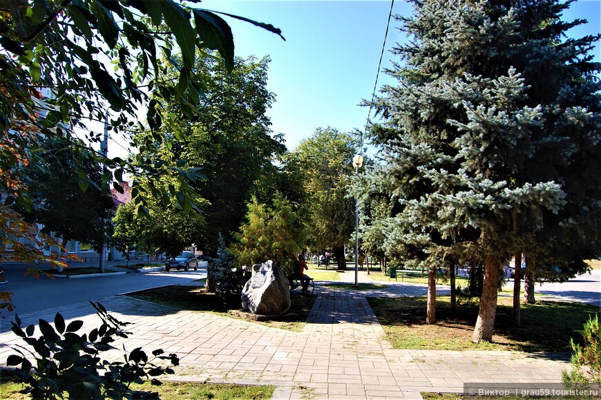 Памятник Альфреду Шнитке