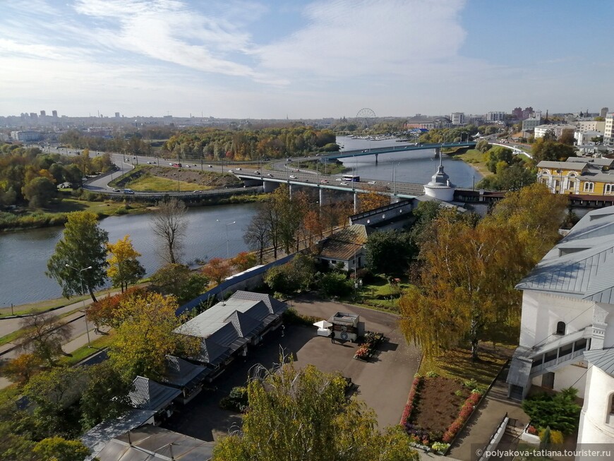 Вид сверху на Московский мост  (1961 год) и Косой мост ( 2010 год)