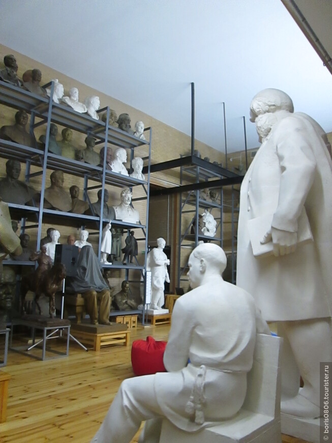 Редкий для Беларуси музей-мастерская да еще и в духе соцреализма