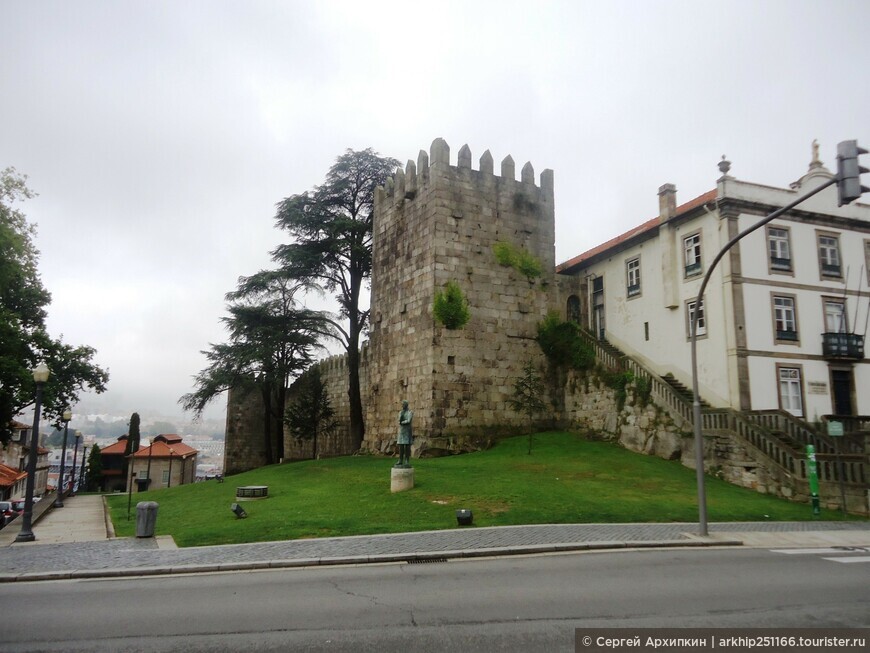 Крепость Фернанду в Порту — былое величие португальских королей