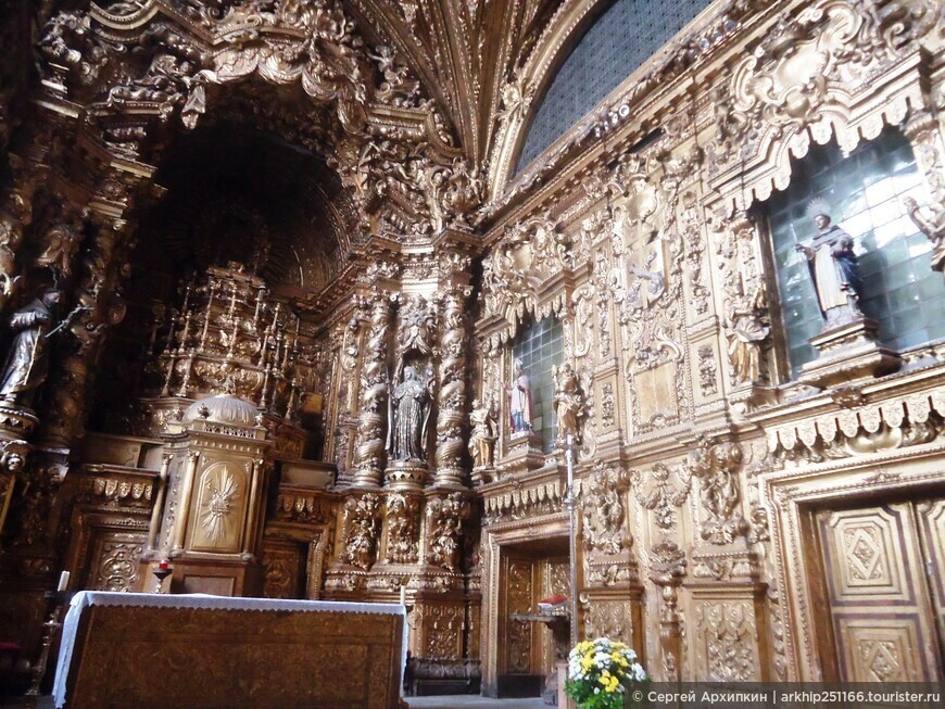 Церковь Санта-Клара — маленькая средневековая жемчужина Порту