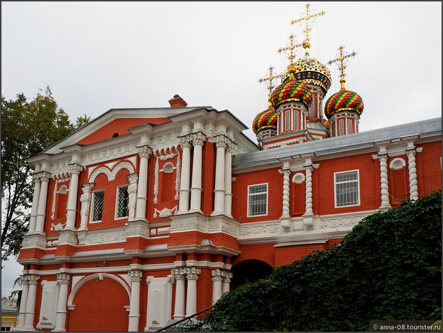 Рождественская (Строгановская) церковь в Нижнем Новгороде 