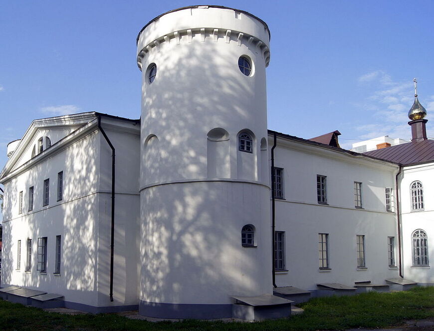 Средневековый замок тюрьмы