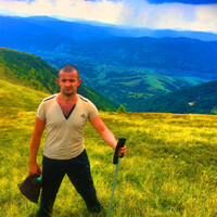 "Хребет Пишконя" : главный хребет Синевирского Национального парка ;
возвышается над селами Синевир,Негровец и Колочава и имеющий 2 главные вершины - гору "Негровец" и гору "Стримбу"