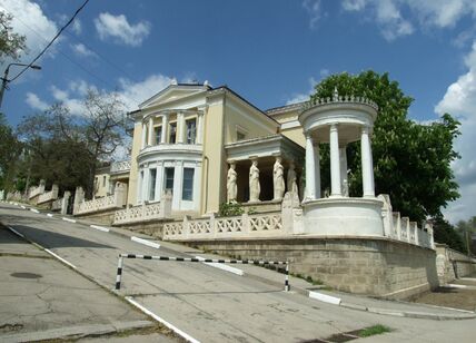 Crimea_Feodosia_Villa_Milos-01.jpg