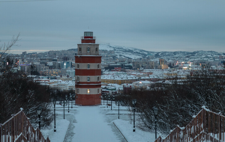 Мемориальный маяк в Мурманске