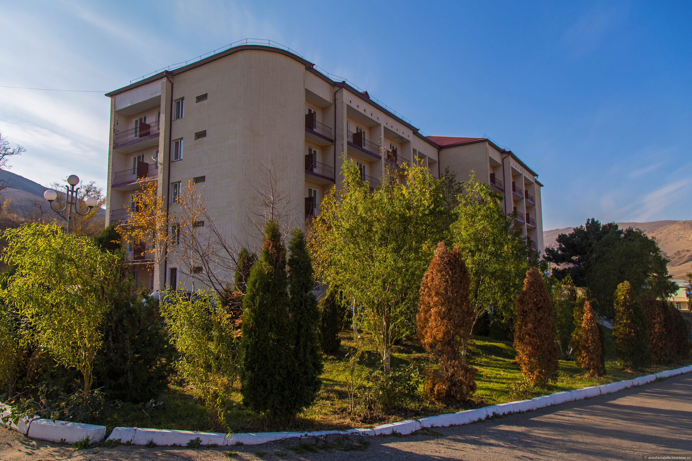 Санаторий талги. Курорт Талги в Дагестане. Санаторий курорт Талги. Талгинский термальный источник.