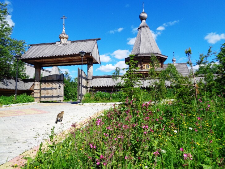 Свято-Троицкий Трифонов Печенегский мужской монастырь