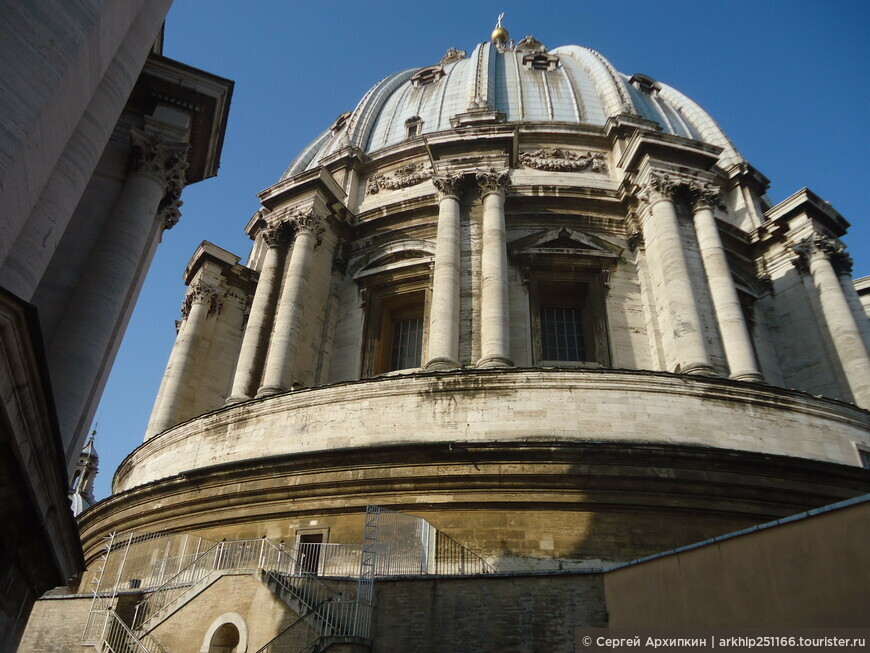 К куполу собора Святого Петра в Риме — или  еще один шедевр Микеланджело