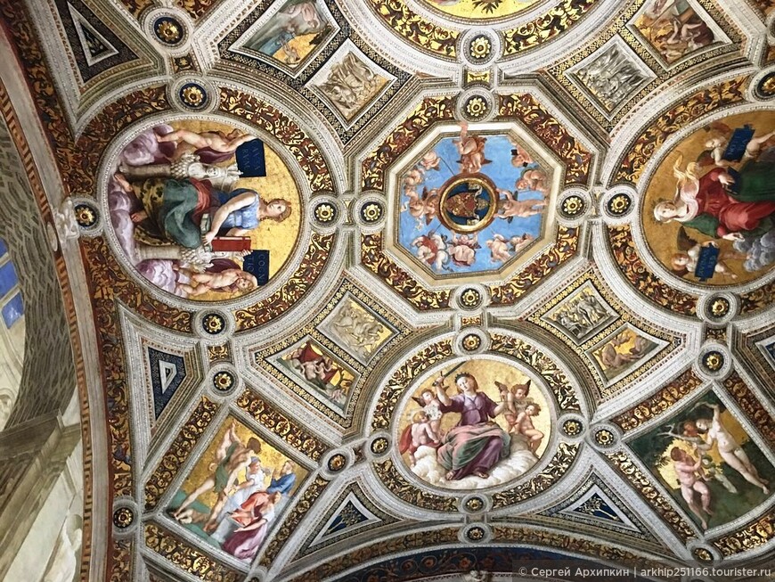 Станцы Рафаэля — фрески в Ватикане, которые принесли ему мировую известность