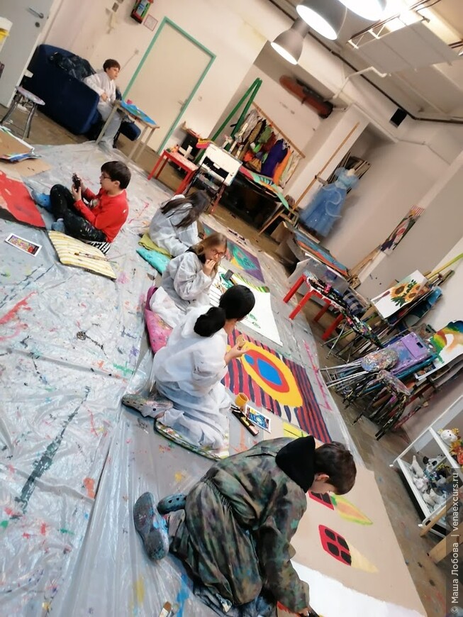 Детские художественные мастерские, посвященные творчеству Фриденсрайха Хундервассера.