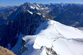 Швейцария отказывается закрывать горнолыжные курорты