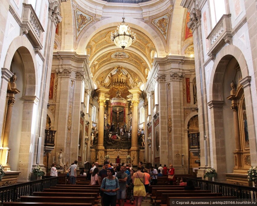 Церковь Христа на Голгофе — главный центр паломничества в Португалии