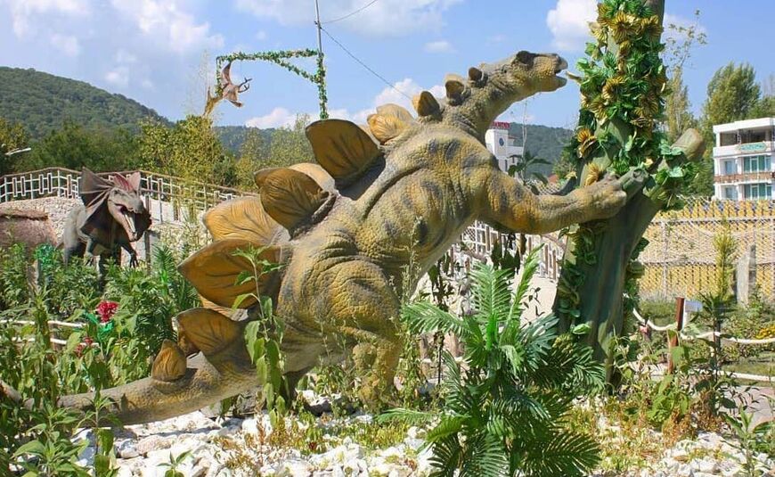 Парк «Планета Динозавров» в Архипо-Осиповке