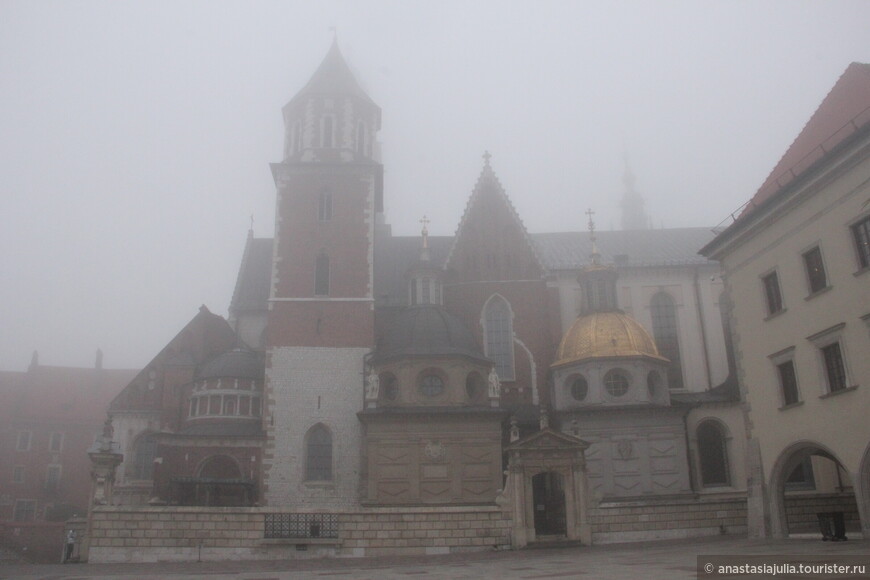 Столичный королевский город Краков. Пешком по туманному средневековью…