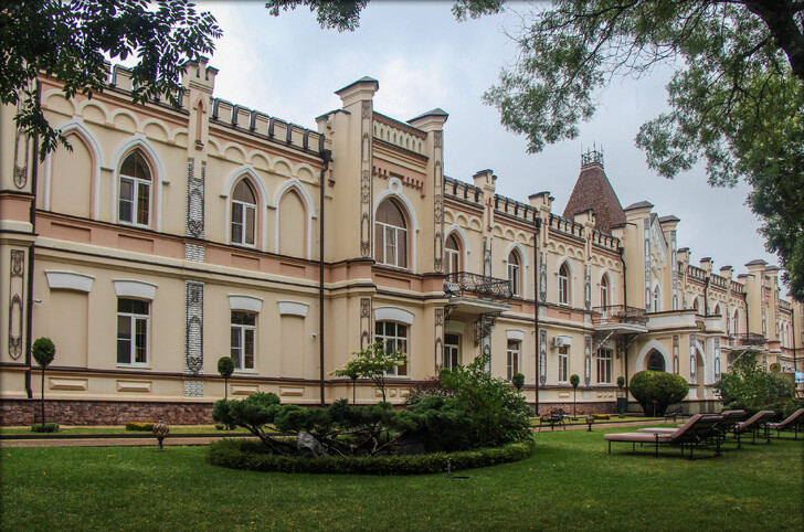Здание санатория «Истокъ», построенное в 1906 году