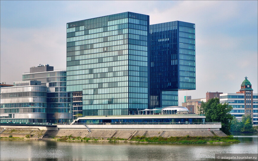 Медийная гавань — «архитектурный заповедник» в Дюссельдорфе 