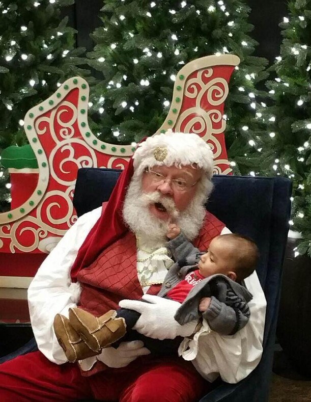 15 провальных фото с Санта-Клаусом: родители не ожидали такой реакции от детей