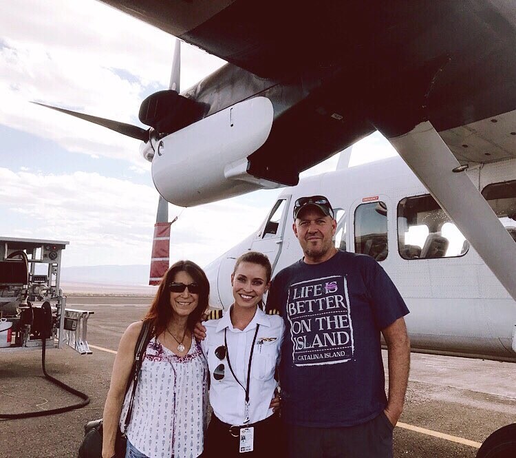 Красавицы мать и дочь впервые вместе пилотировали коммерческий самолет