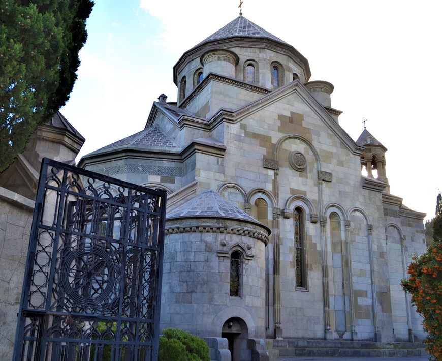 Армянская церковь святой Рипсиме в Ялте