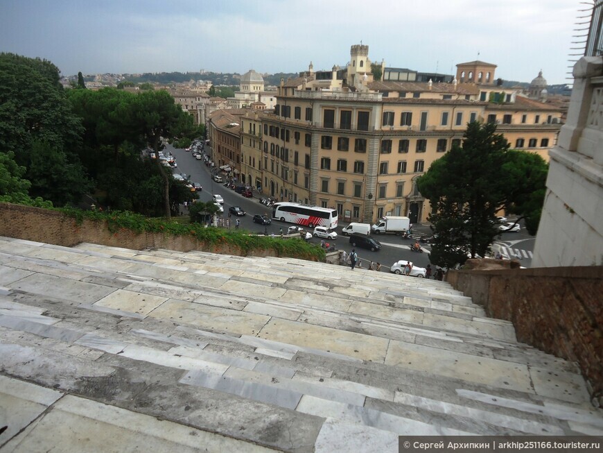 Капитолийский холм в Риме — один из семи холмов, на которых возник древний Рим