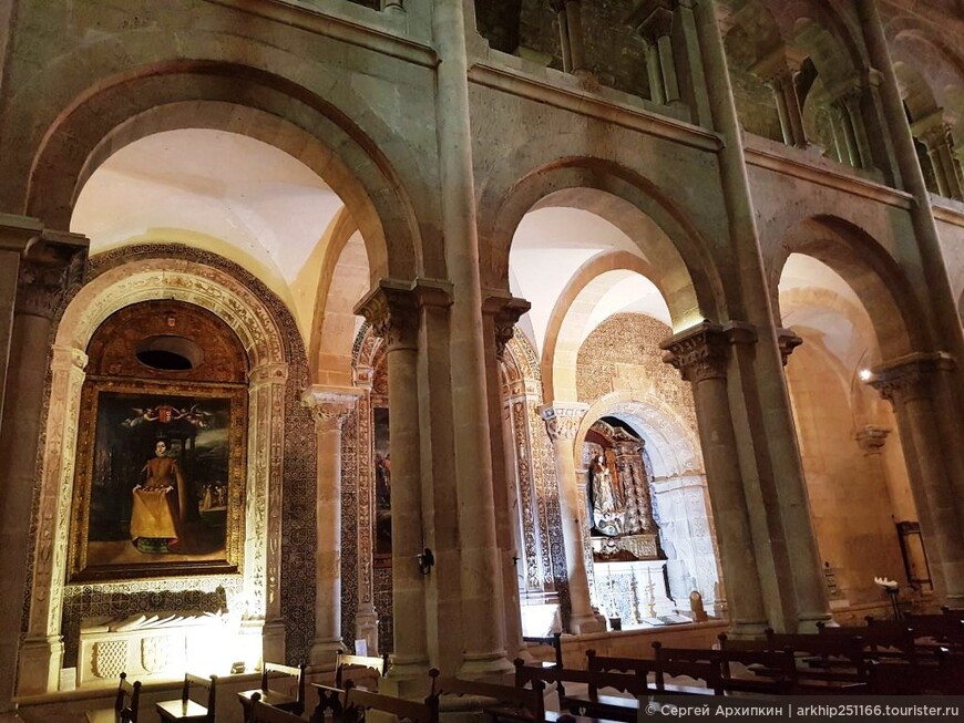 Средневековый Кафедральный собор Коимбры в центральной Португалии