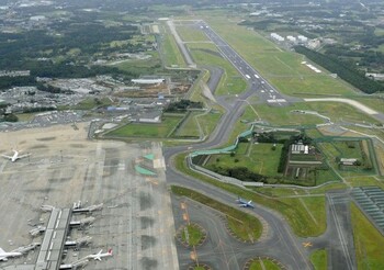 Ферма на территории токийского аэропорта Нарита мешает постройке третьей ВПП 