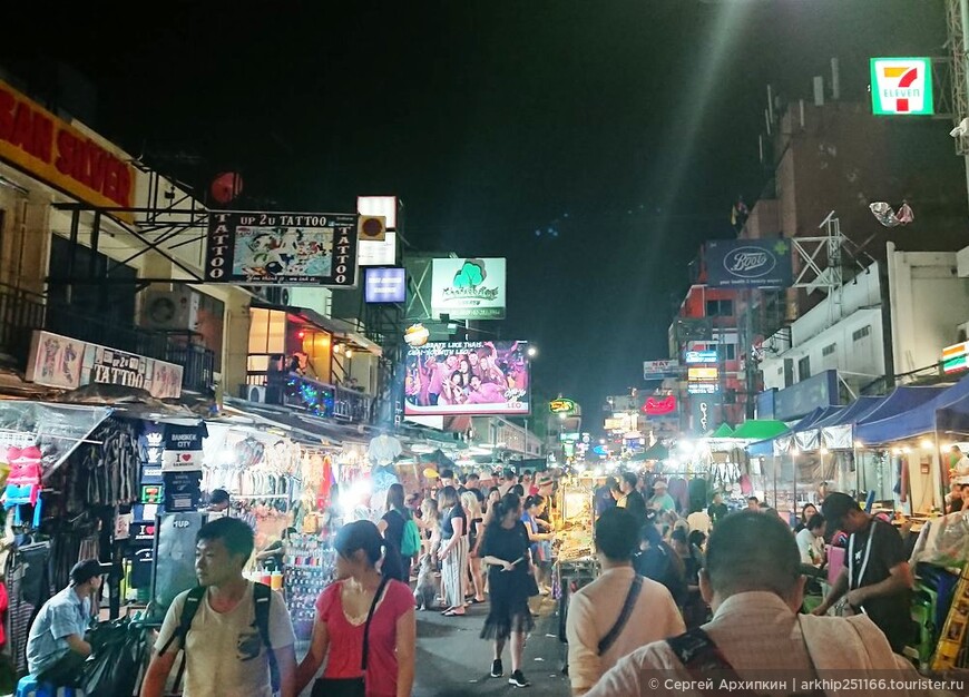 Пешеходная улица Каосан — главная туристическая улица Бангкока